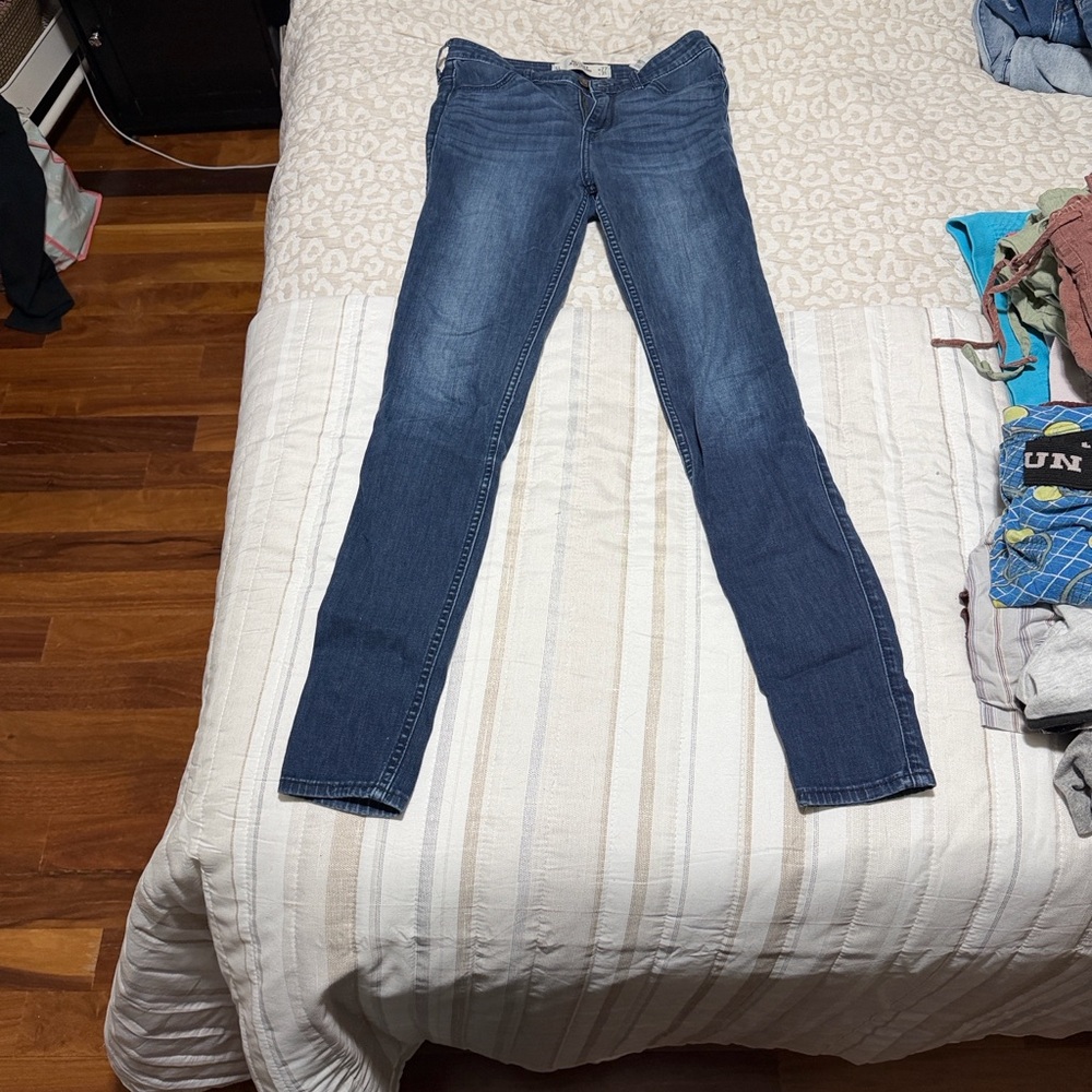Hollister Women's High Rise Dark Blue Jeans